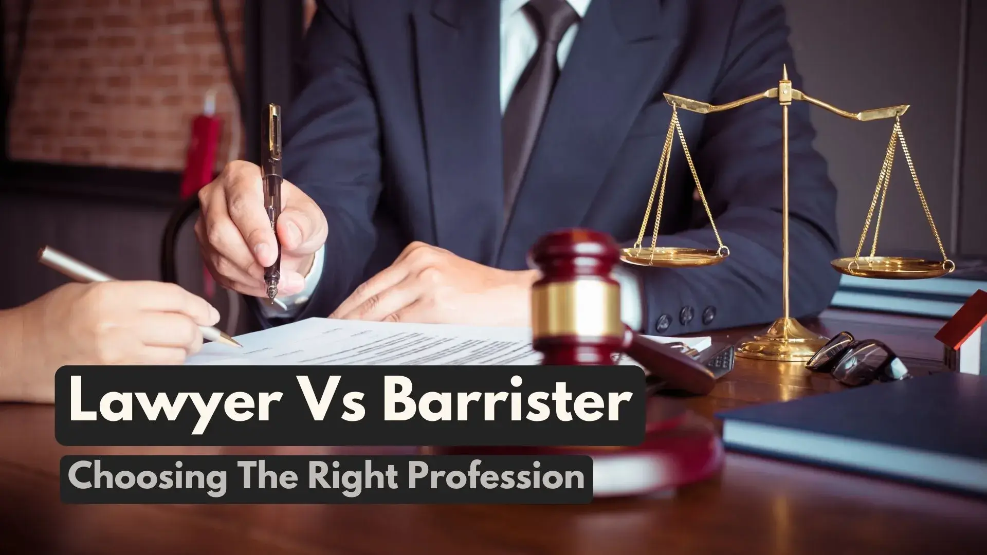 Lawyer vs. Barrister 🎓Choosing Legal Professional